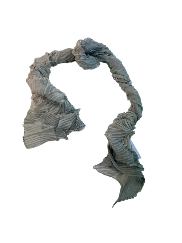 VINTAGE pleated grey mini scarf