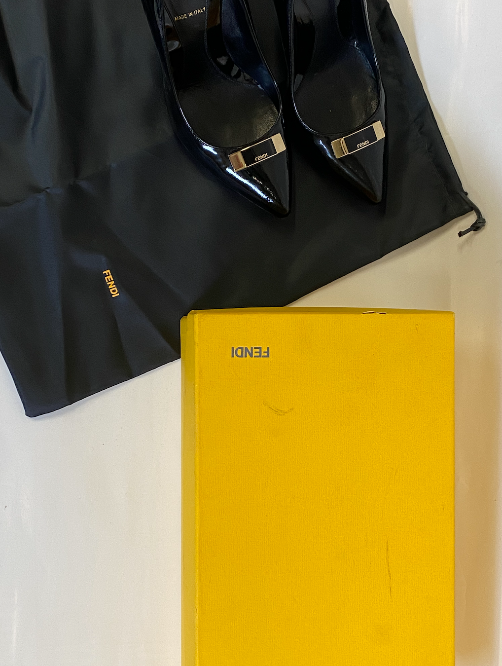 FENDI leather heels (36.5)