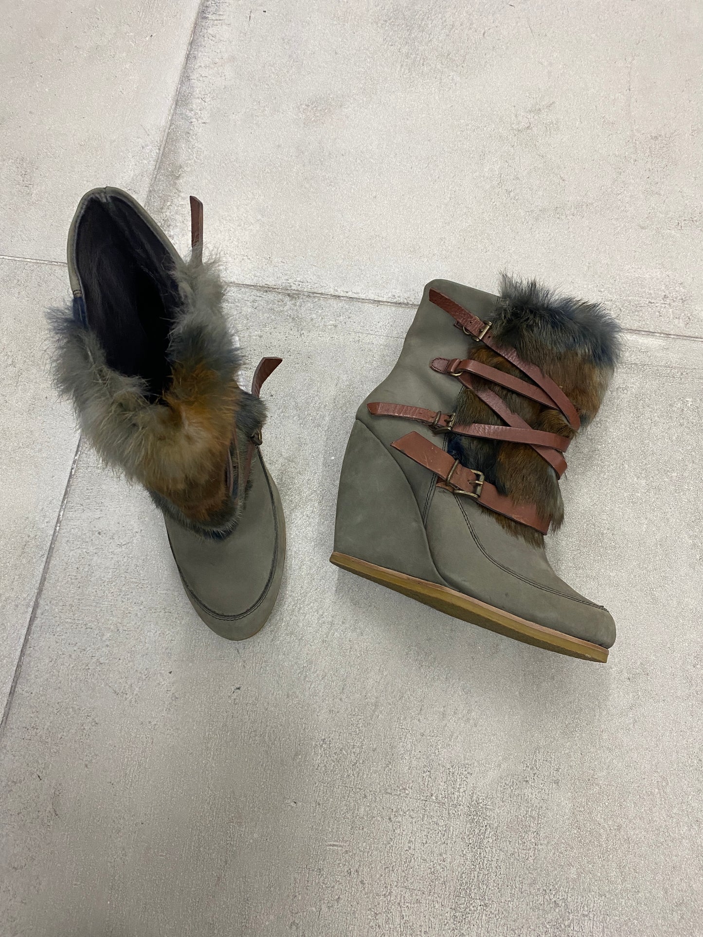 MAJE fur wedge olive green boots (39)