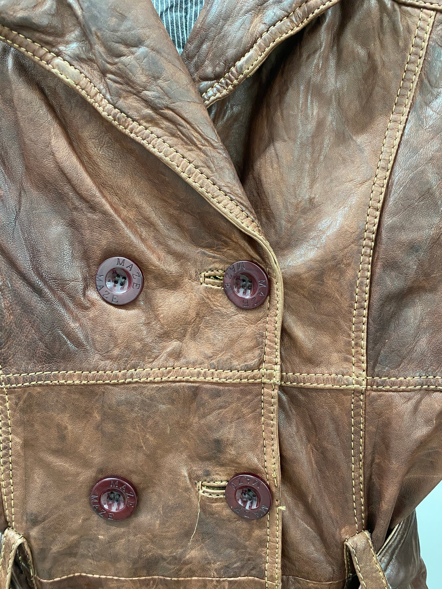 VINTAGE bown leather trench coat (L)