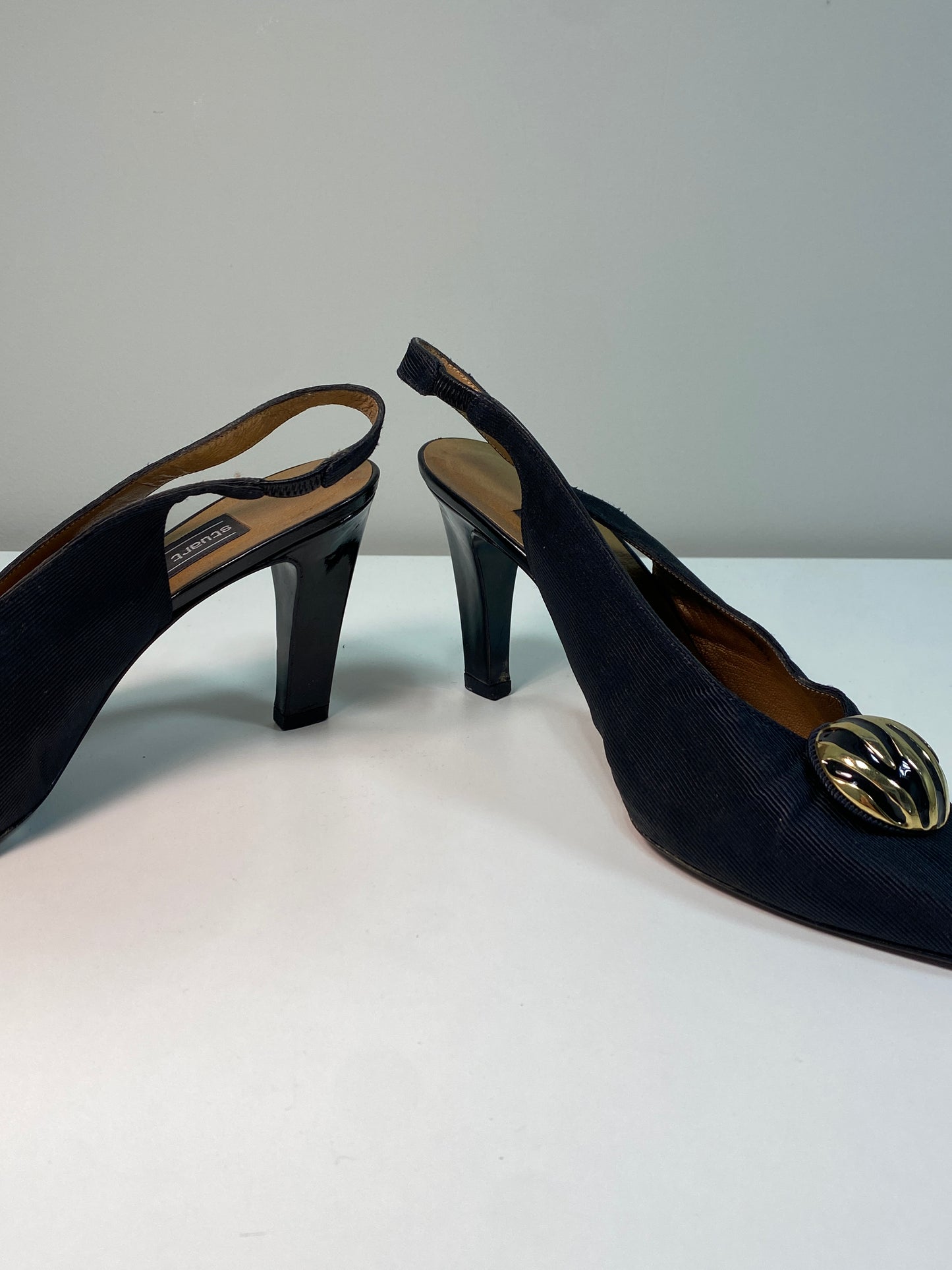 STUART WEITZMAN High heels black with gold ball details (38.5)