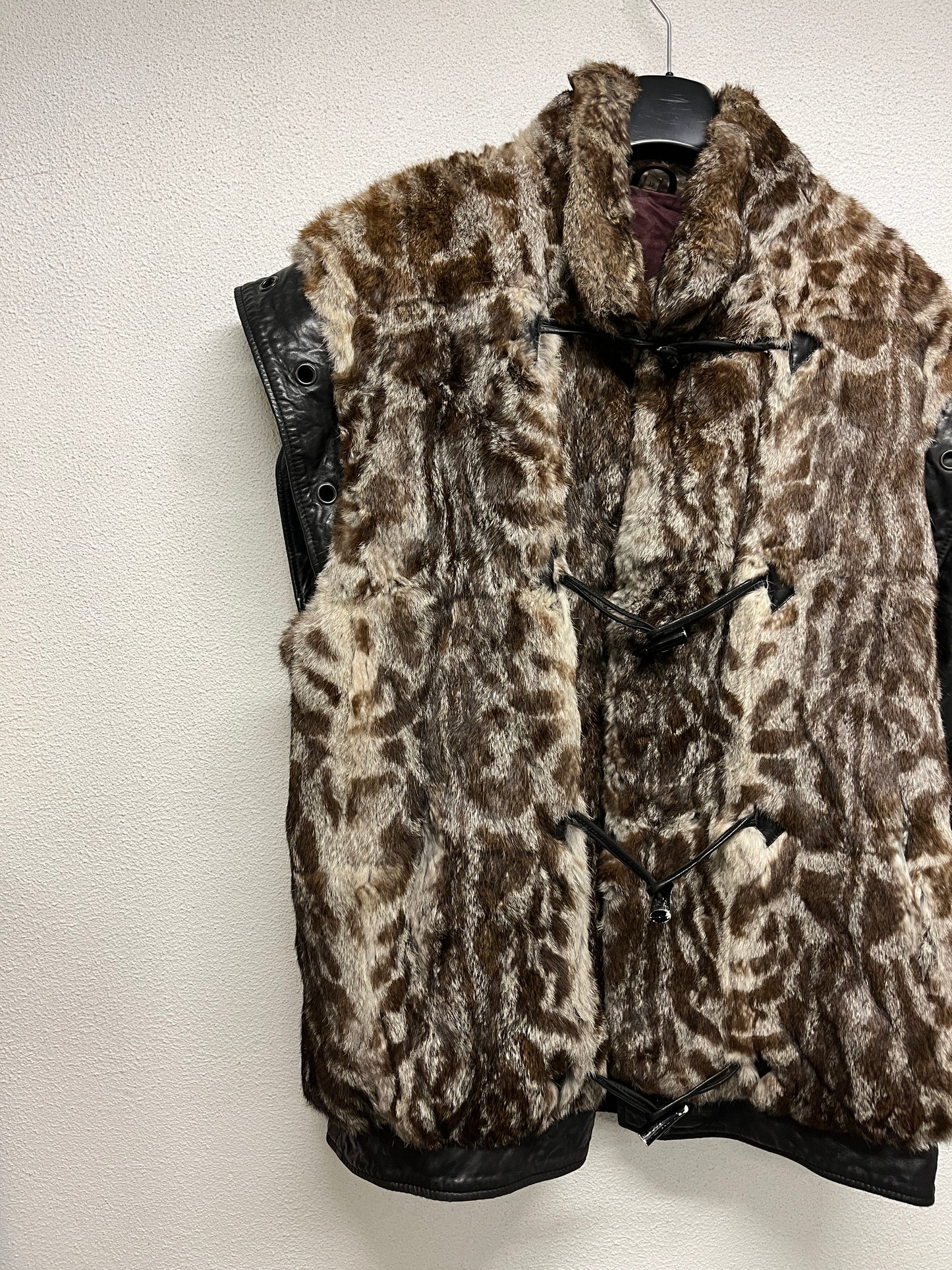 VINTAGE fur and leather coat with removable sleeves (XL)