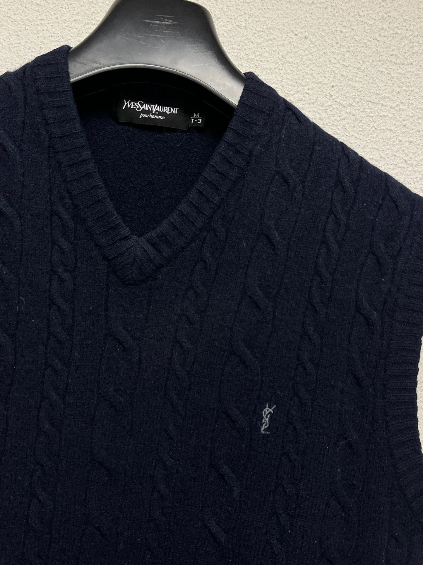 YVES SAINT LAURENT wool navy cable knit vest (M)
