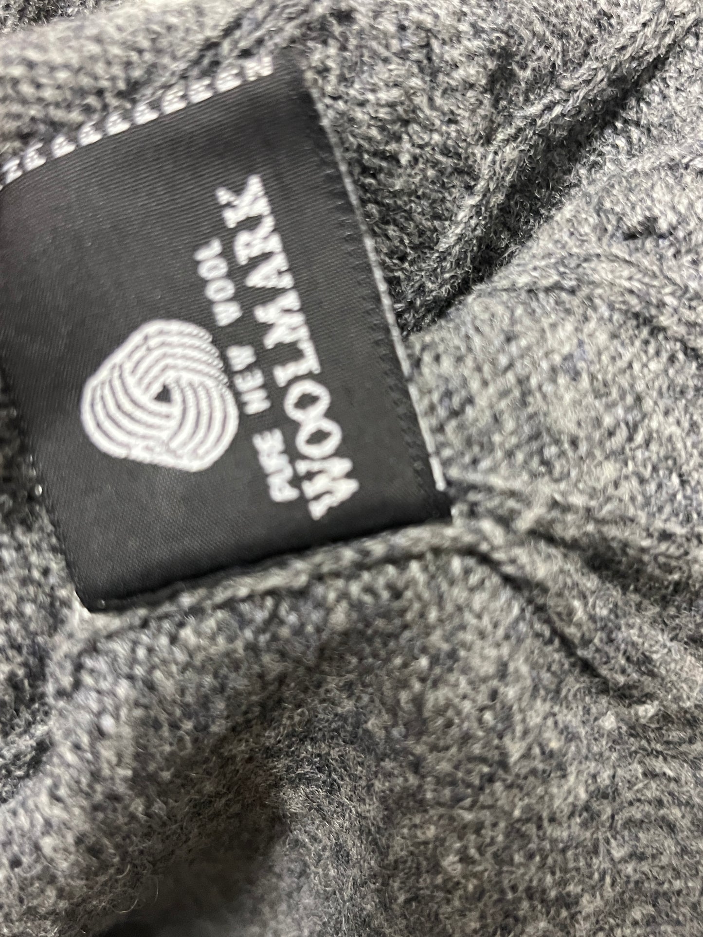 YVES SAINT LAURENT wool grey cable knit vest (M)