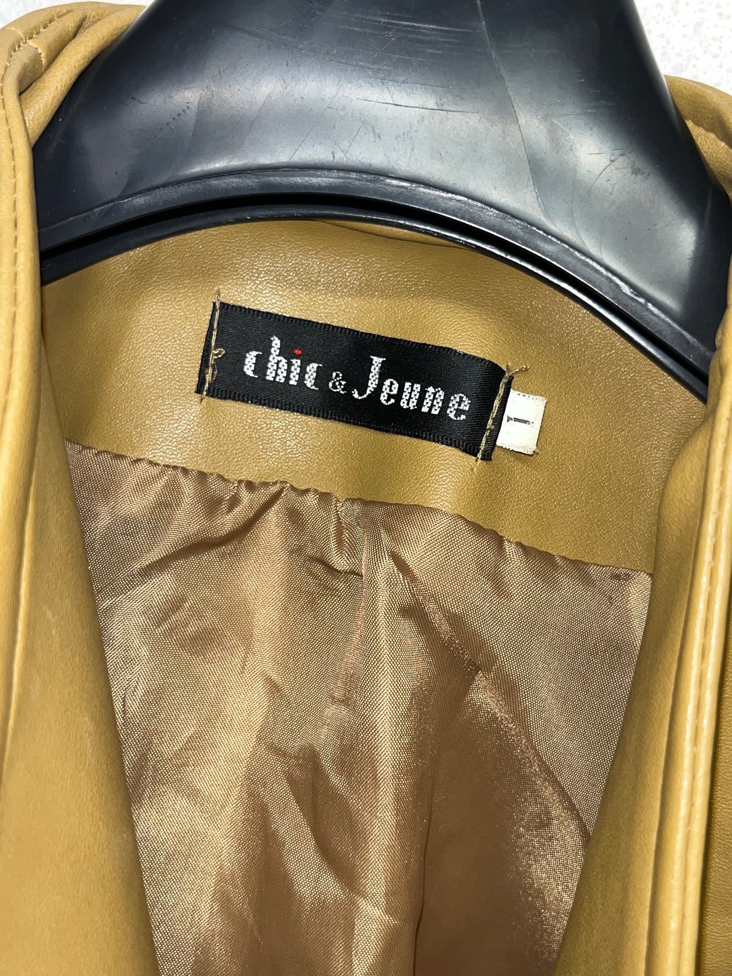 VINTAGE brown-camel vegan leather jacket (S)