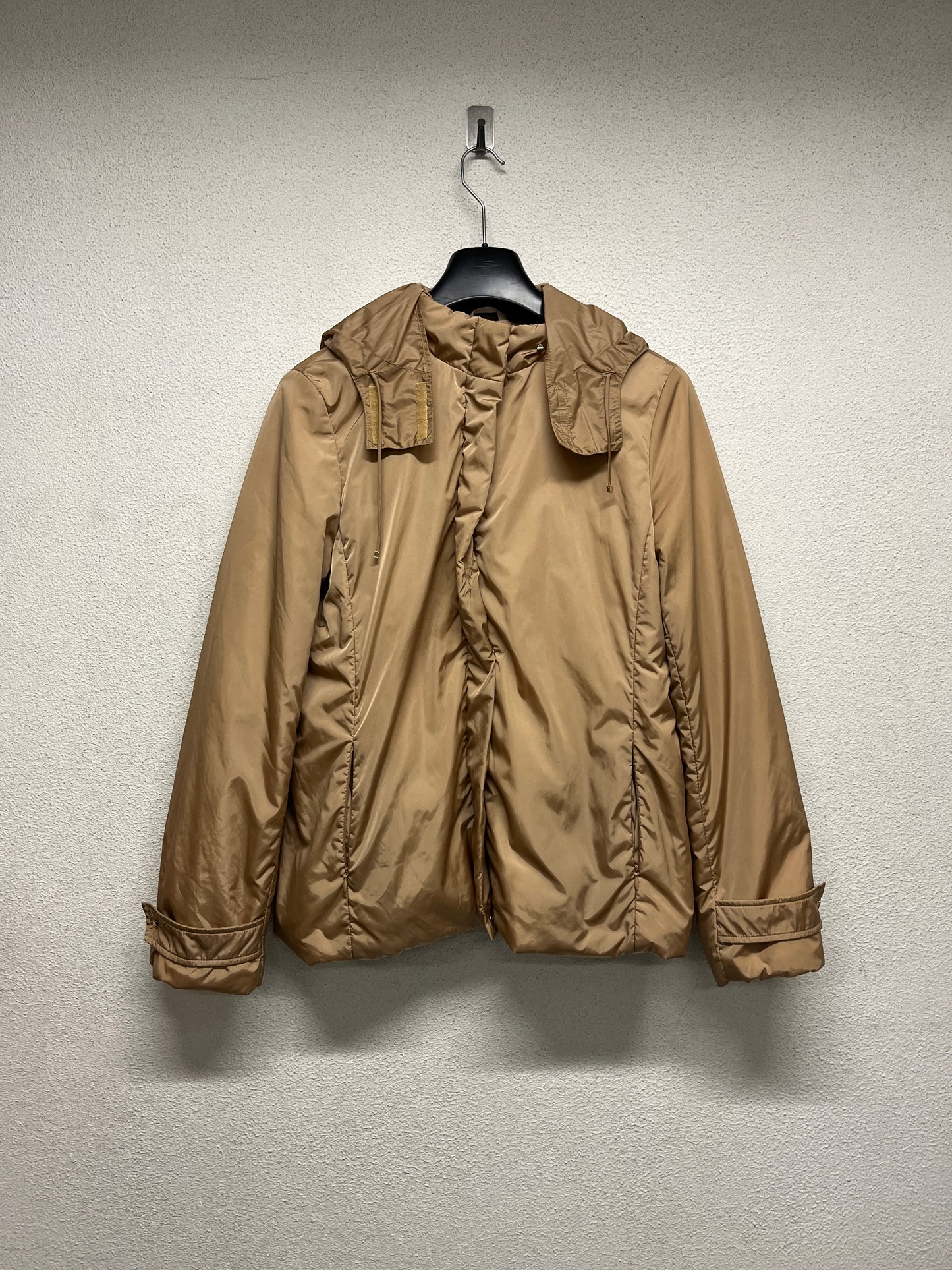 MAX MARA camel nylon zip-up puffer jacket (S)