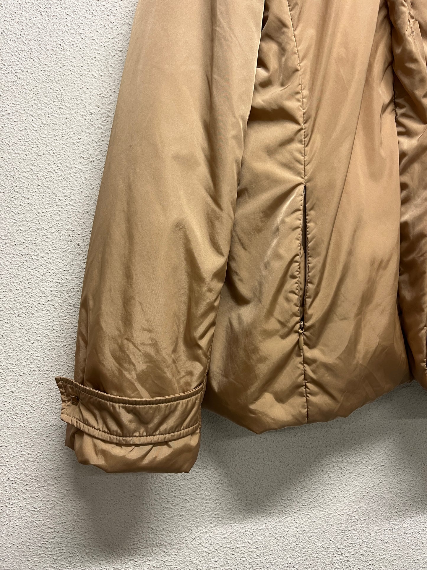 MAX MARA camel nylon zip-up puffer jacket (S)