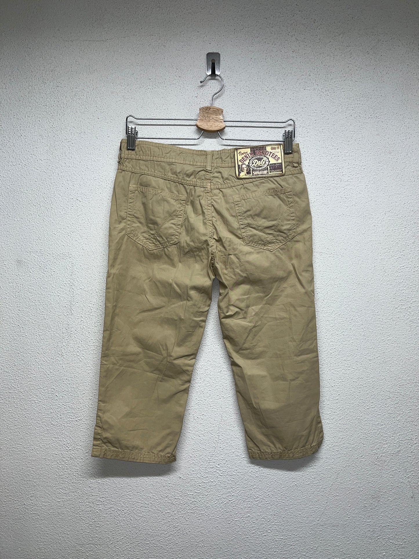 DOLCE & GABBANA engineered belted capris (S/M)