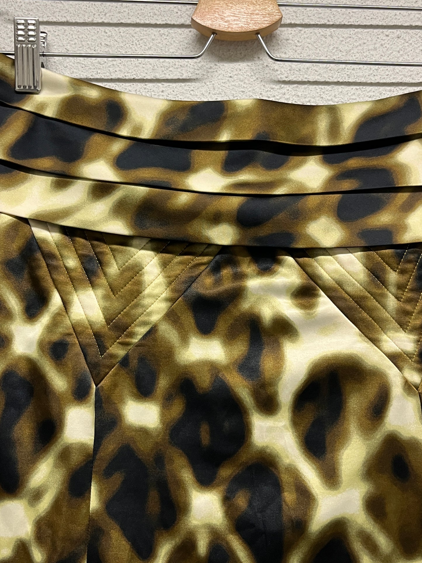 ROBERTO CAVALLI abstract print pleated midi skirt (M)
