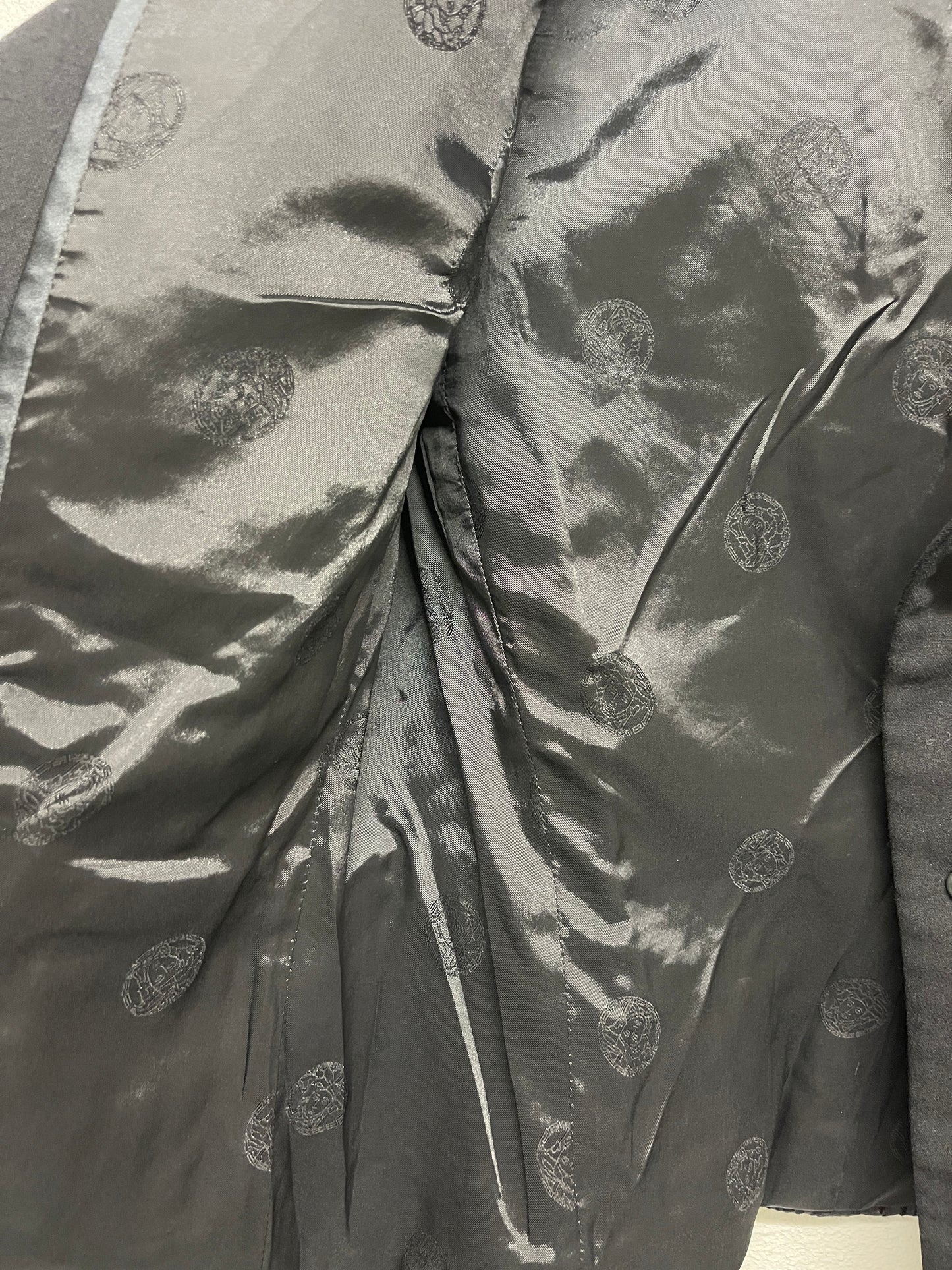 VERSACE asymmetrical abstract texture silk blazer (S/M)