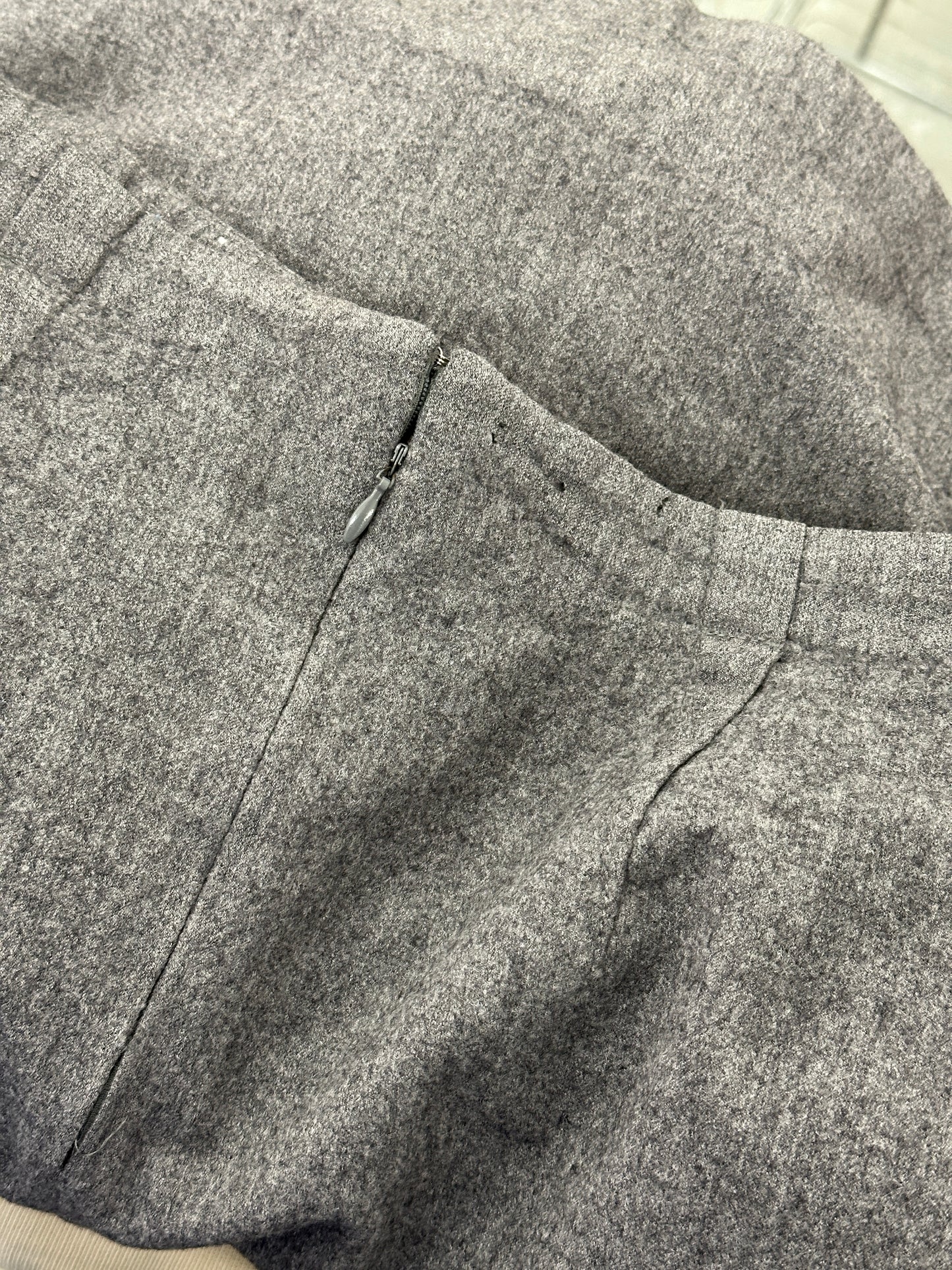 BURBERRY wool skirt (M)