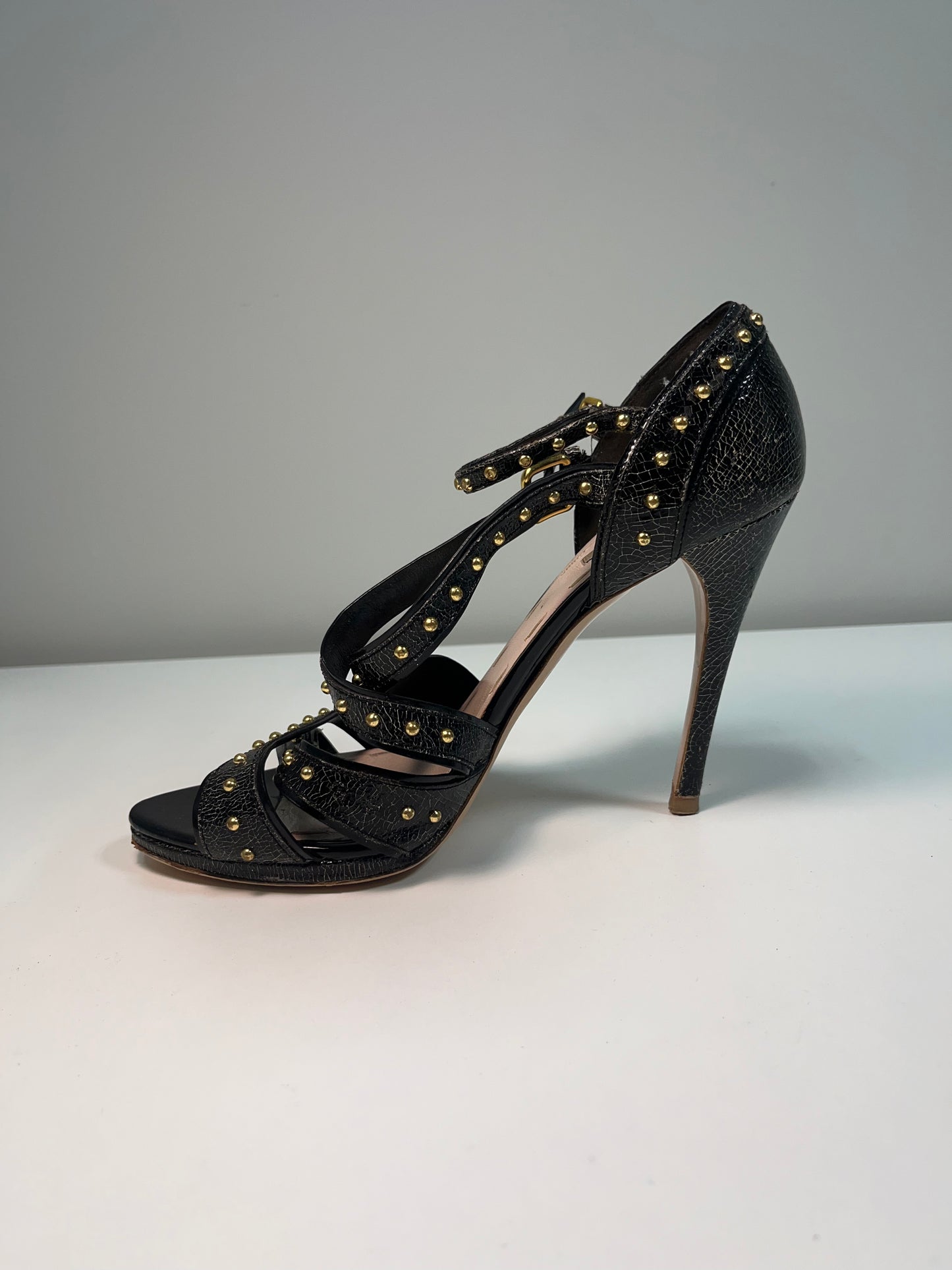 MIU MIU black leather Sandals with golden details (38.5)