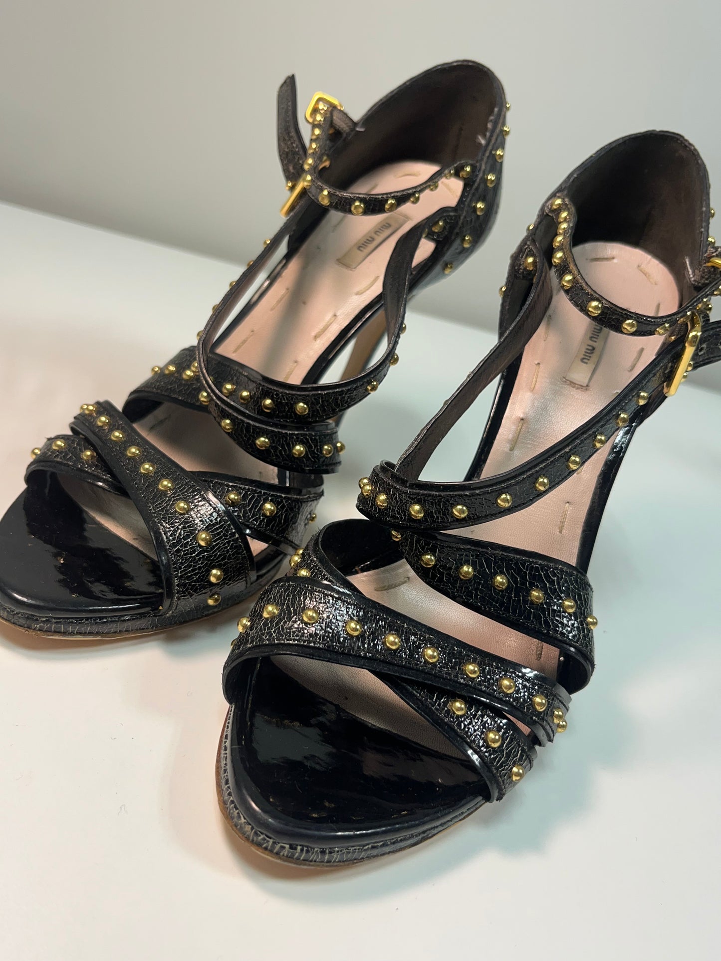 MIU MIU black leather Sandals with golden details (38.5)