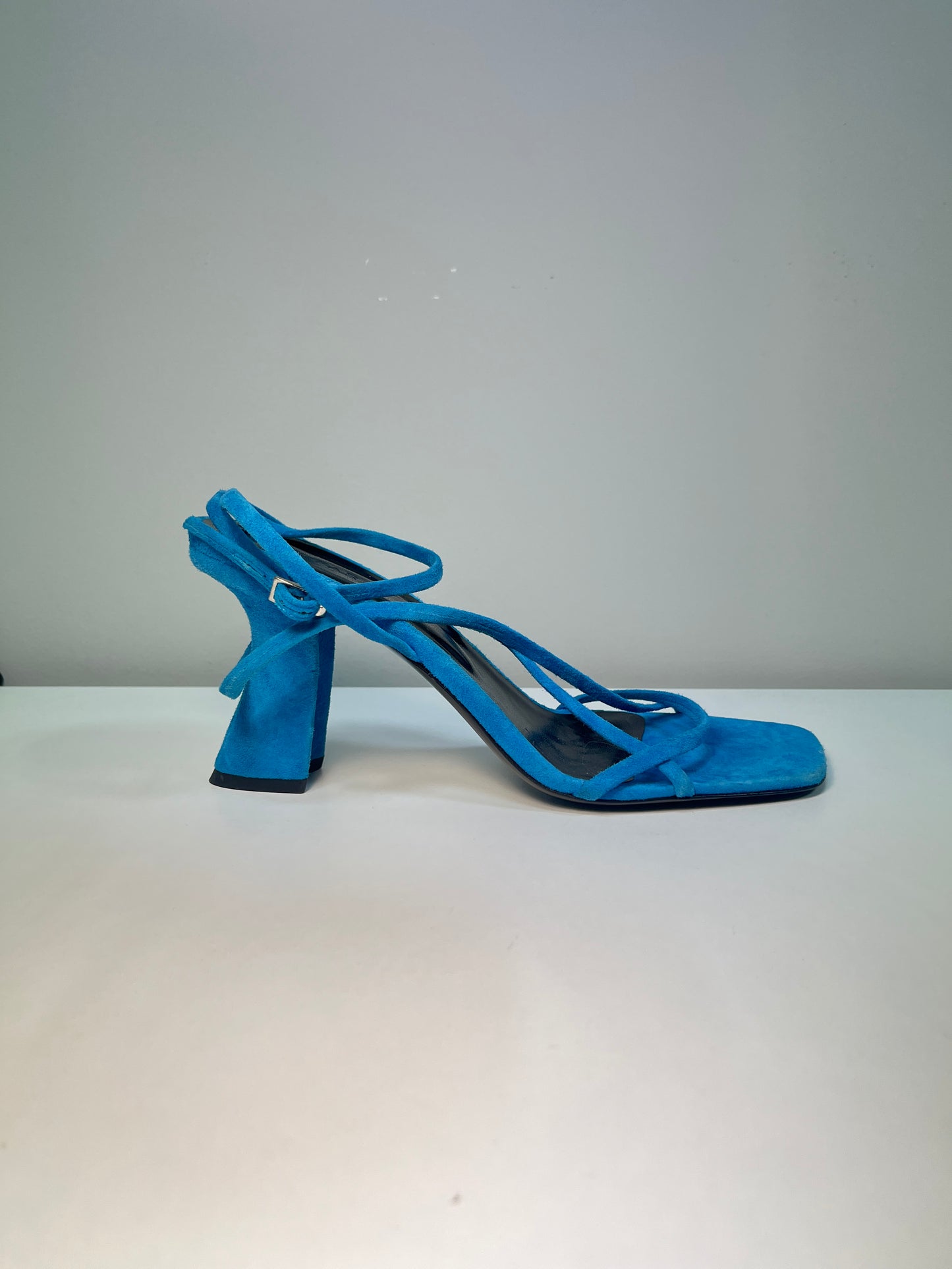 BY FAR blue suede sandal heels (39)