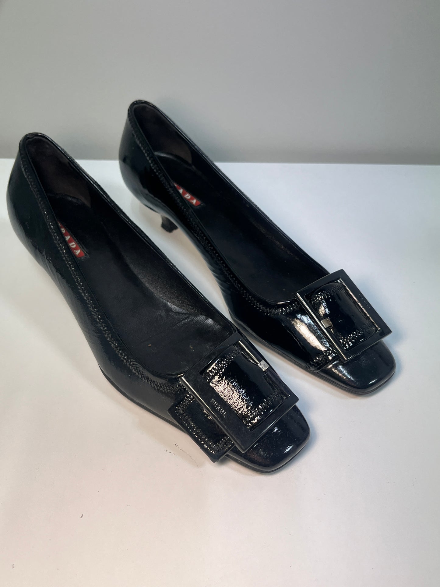 PRADA leather black buckled squared toe kitten heels (36IT/37EU)