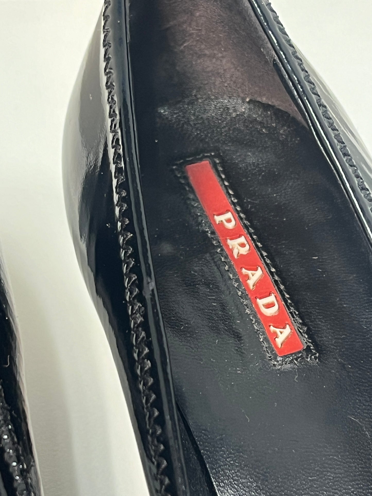 PRADA leather black buckled squared toe kitten heels (36IT/37EU)