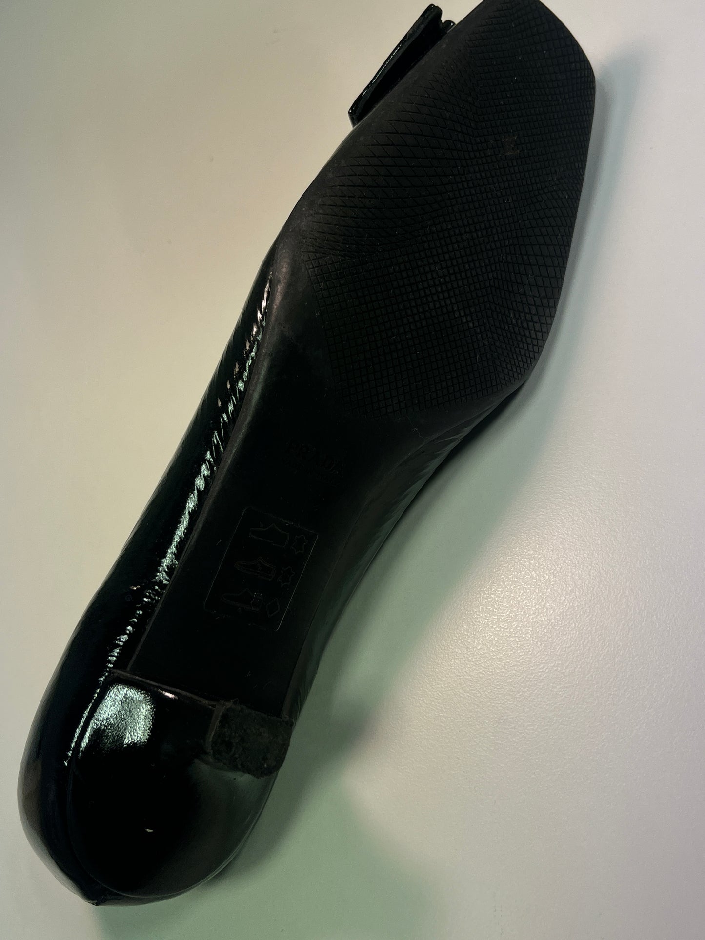 PRADA leather black buckled squared toe kitten heels (36IT/37EU)