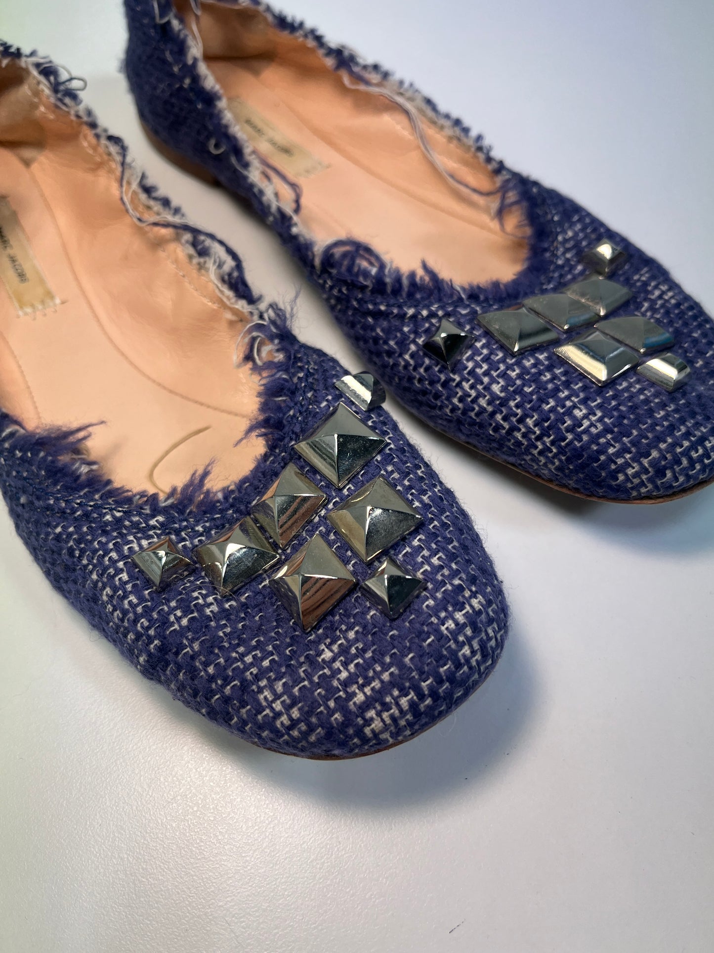 MARC JACOBS distressed tweed studed ballerinas (37.5)