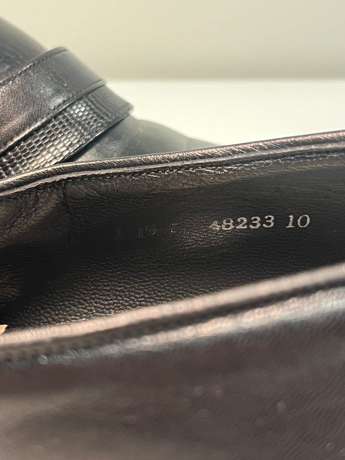 BALLY leather black leather classic loafers (45)