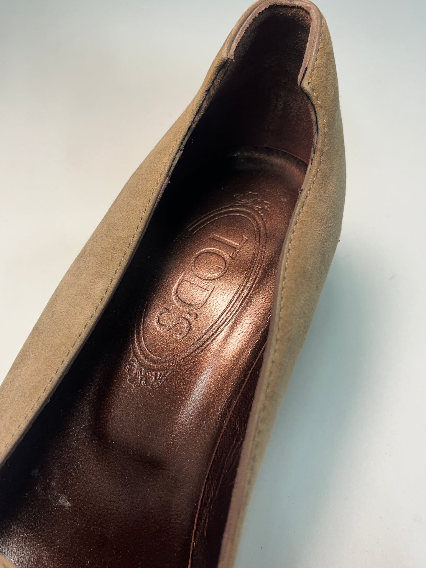 TOD'S suede pointy loafer kitten heels (39.5)
