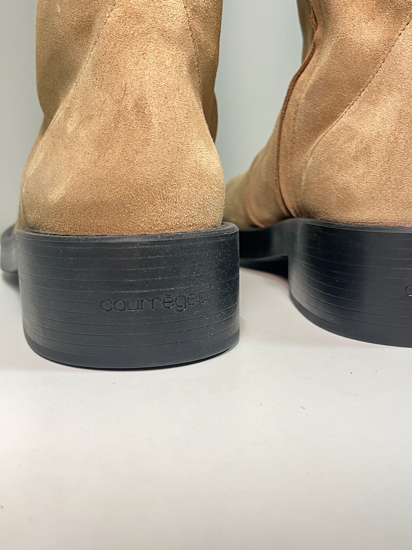 COURREGES beige-camel suede leather rounded toe boots (42)