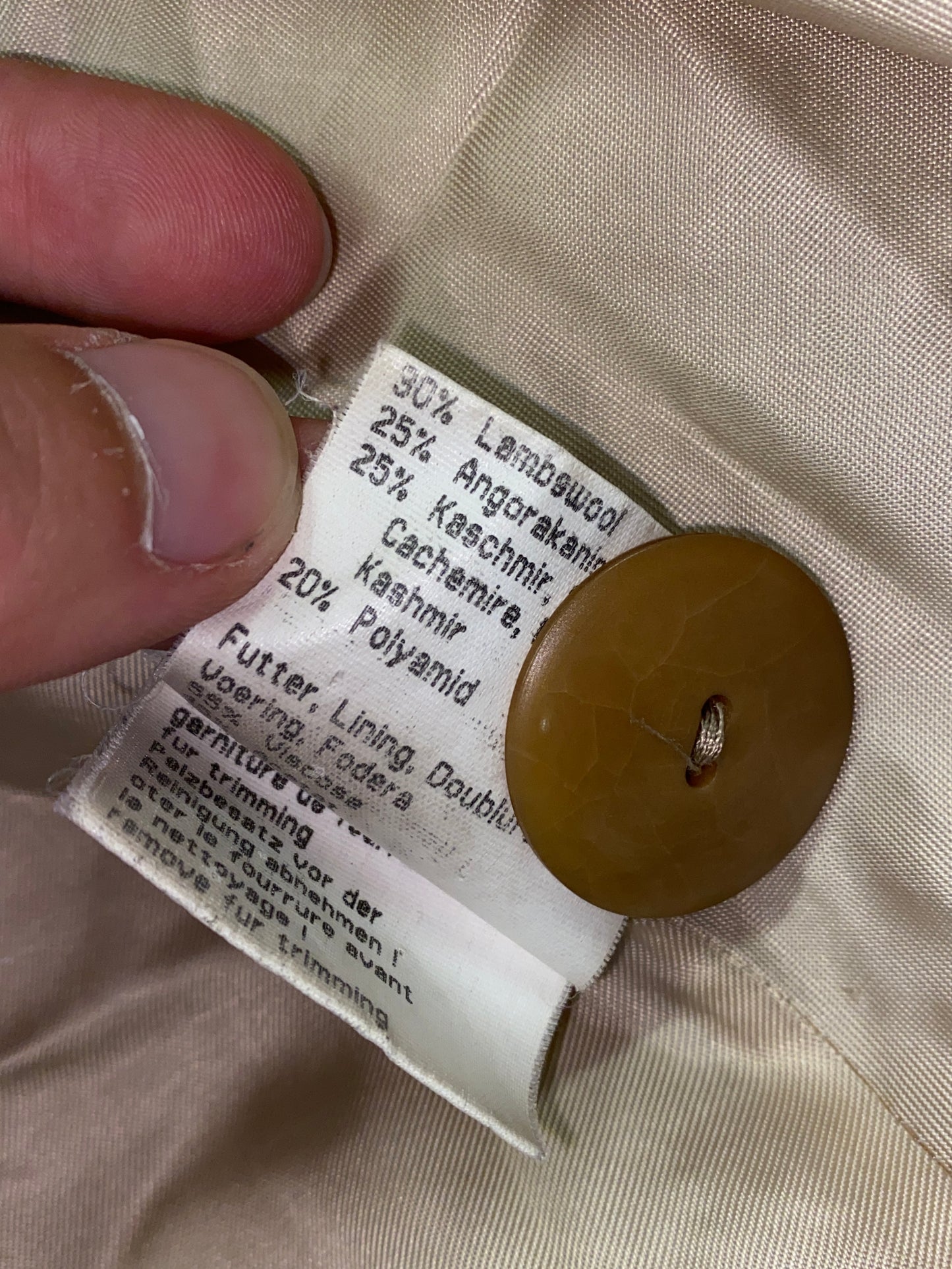 BETTY BARCLAY beige cashmere coat (L)