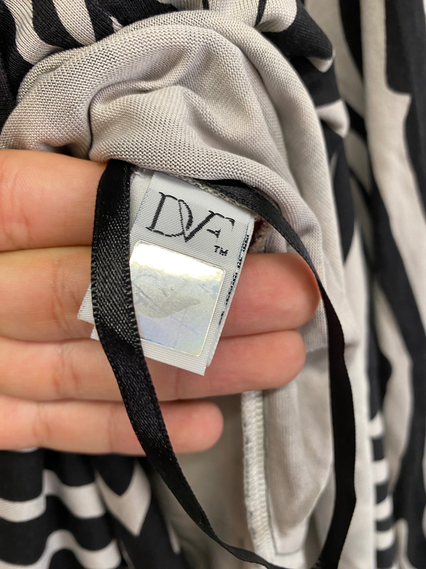 DIANE VON FÜRSTENBERG silk midi dress (8/M)