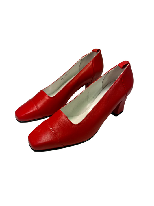 COURRÈGES red leather heels (36)