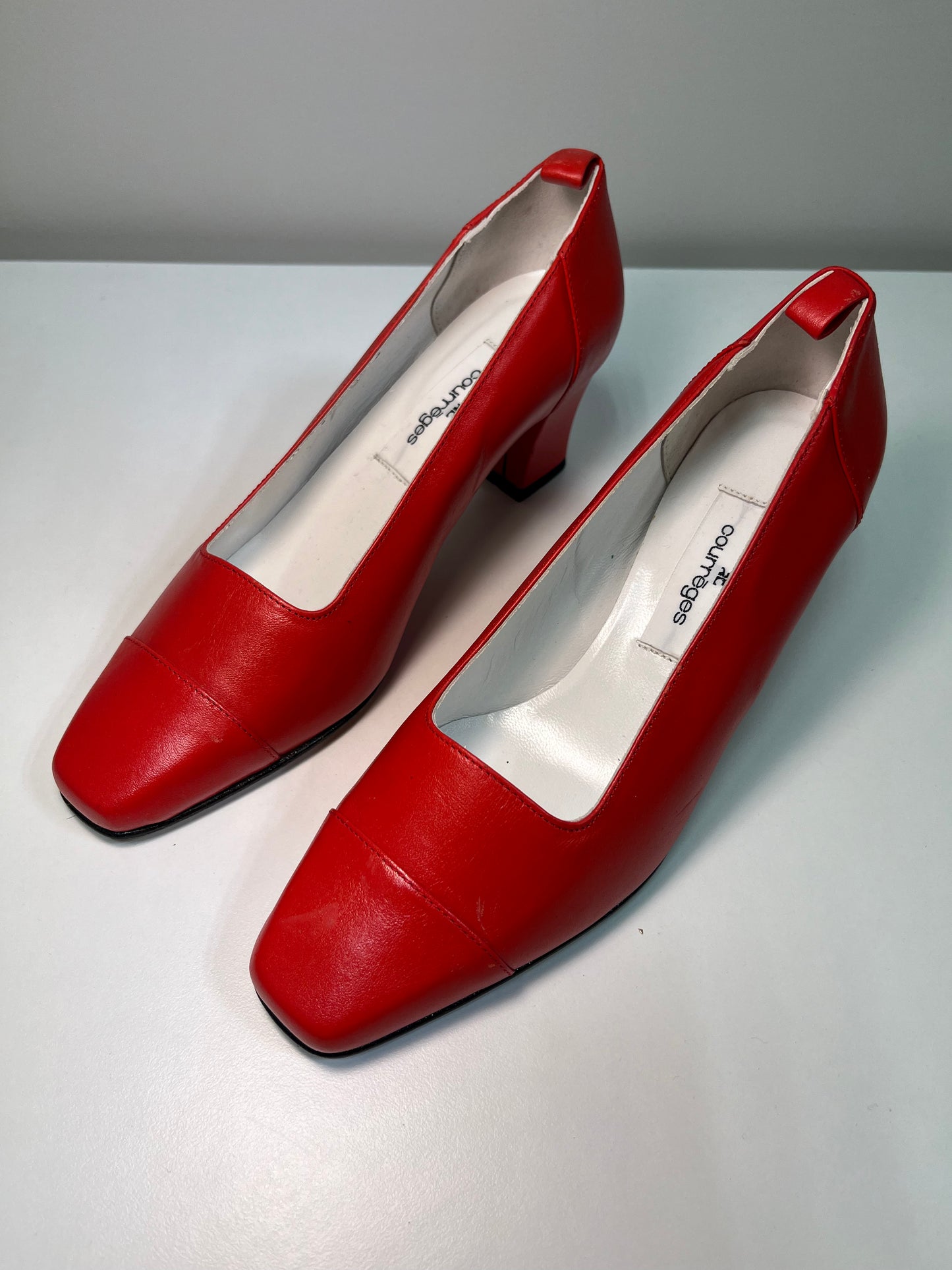 COURRÈGES red leather heels (36)