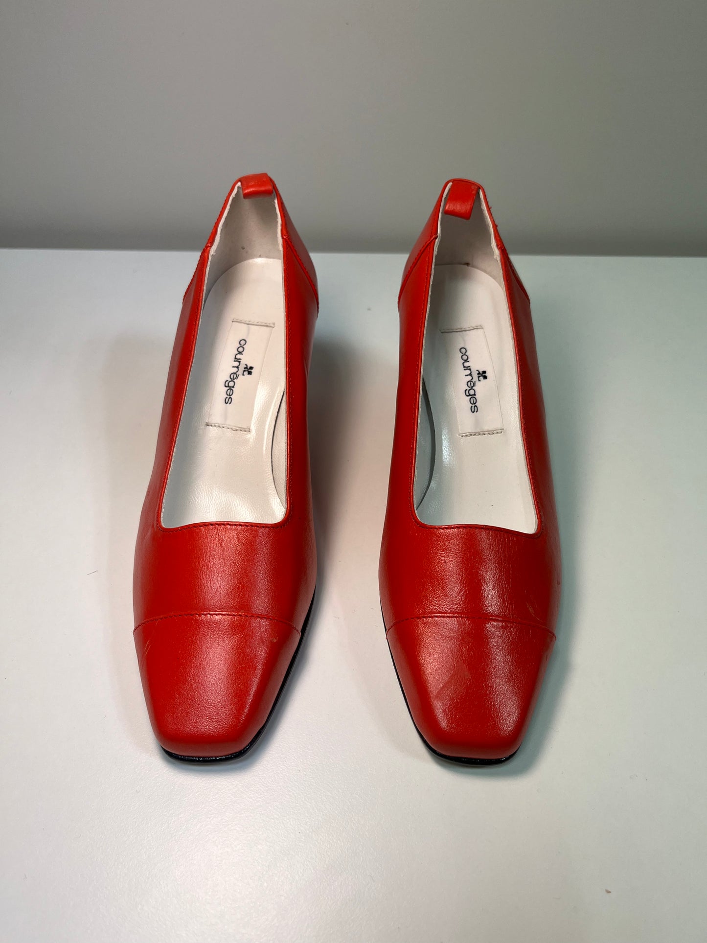 COURRÈGES red leather heels (36)