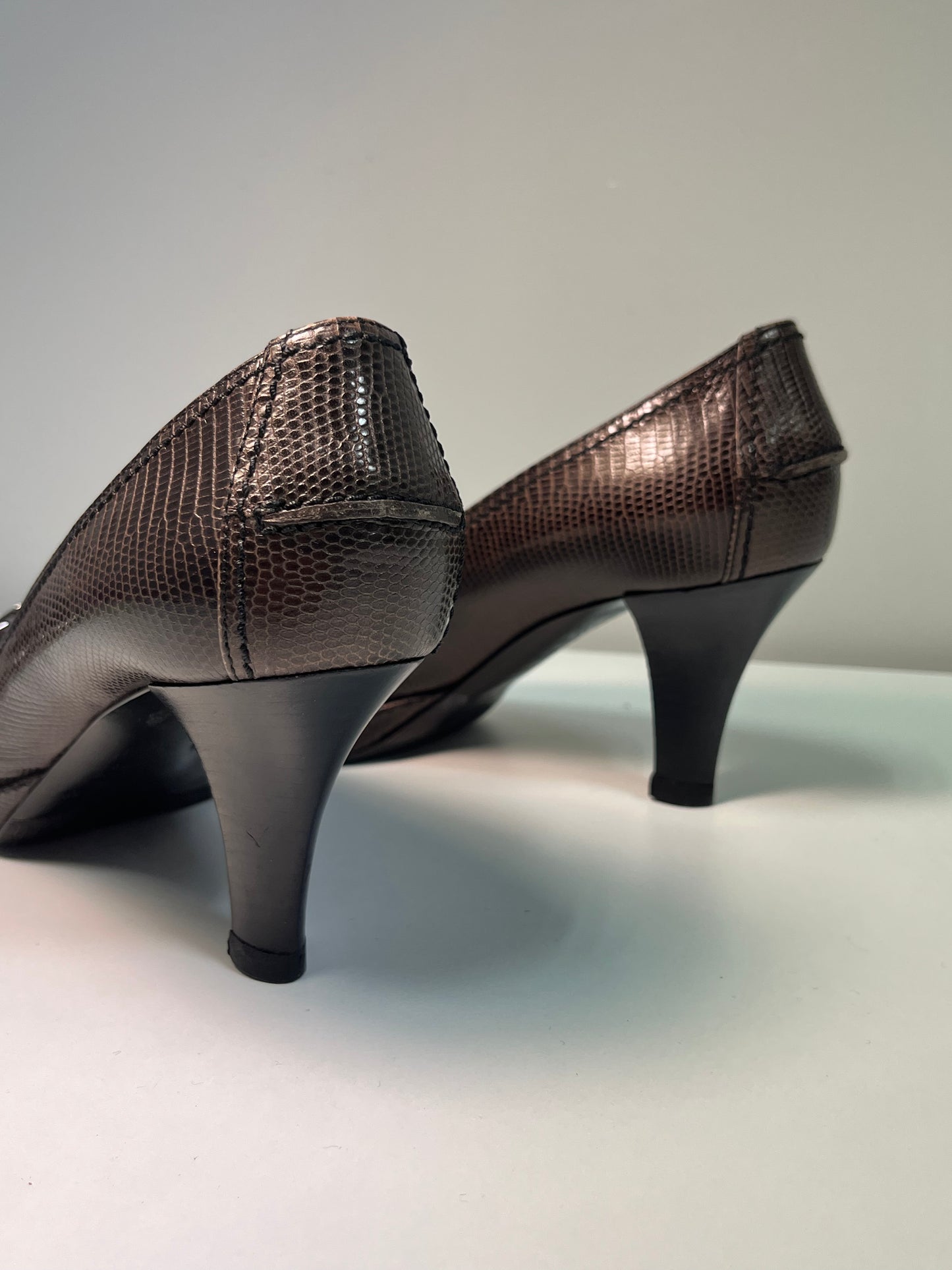 SERGIO ROSSI leather belted pumps (38IT/39FR)