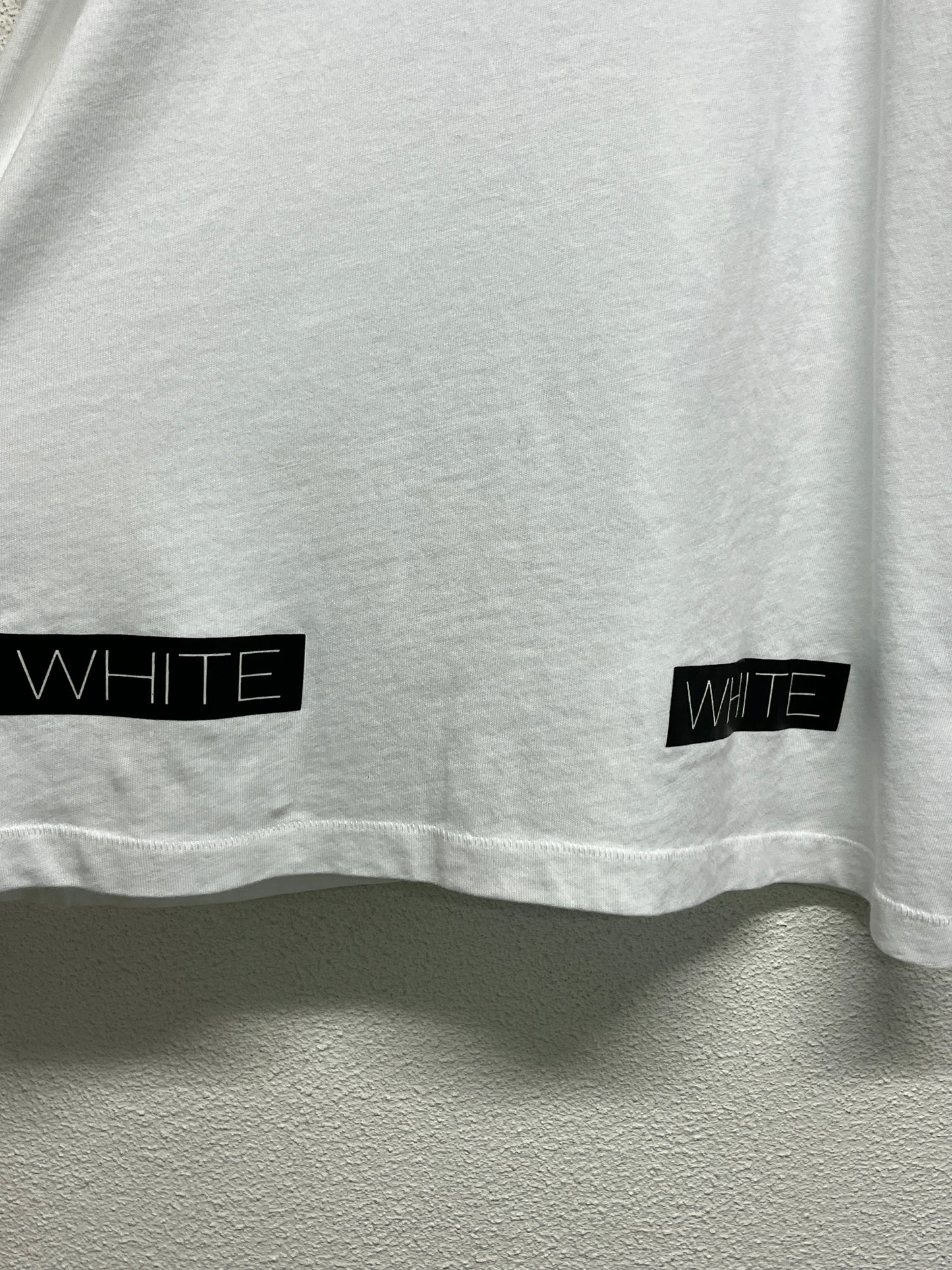 OFF-WHITE by Virgil Abloh rare white cotton tee with patches (M)