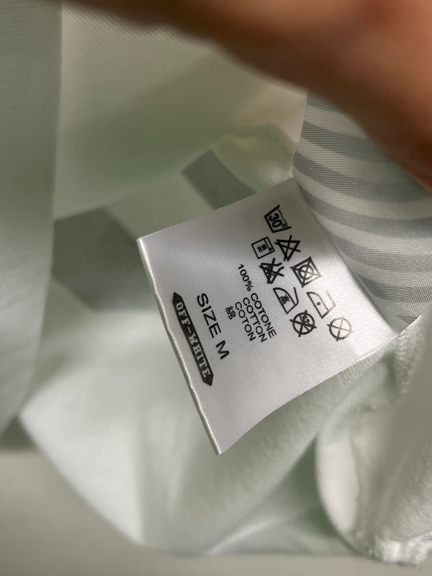 OFF-WHITE by Virgil Abloh rare white cotton tee with patches (M)