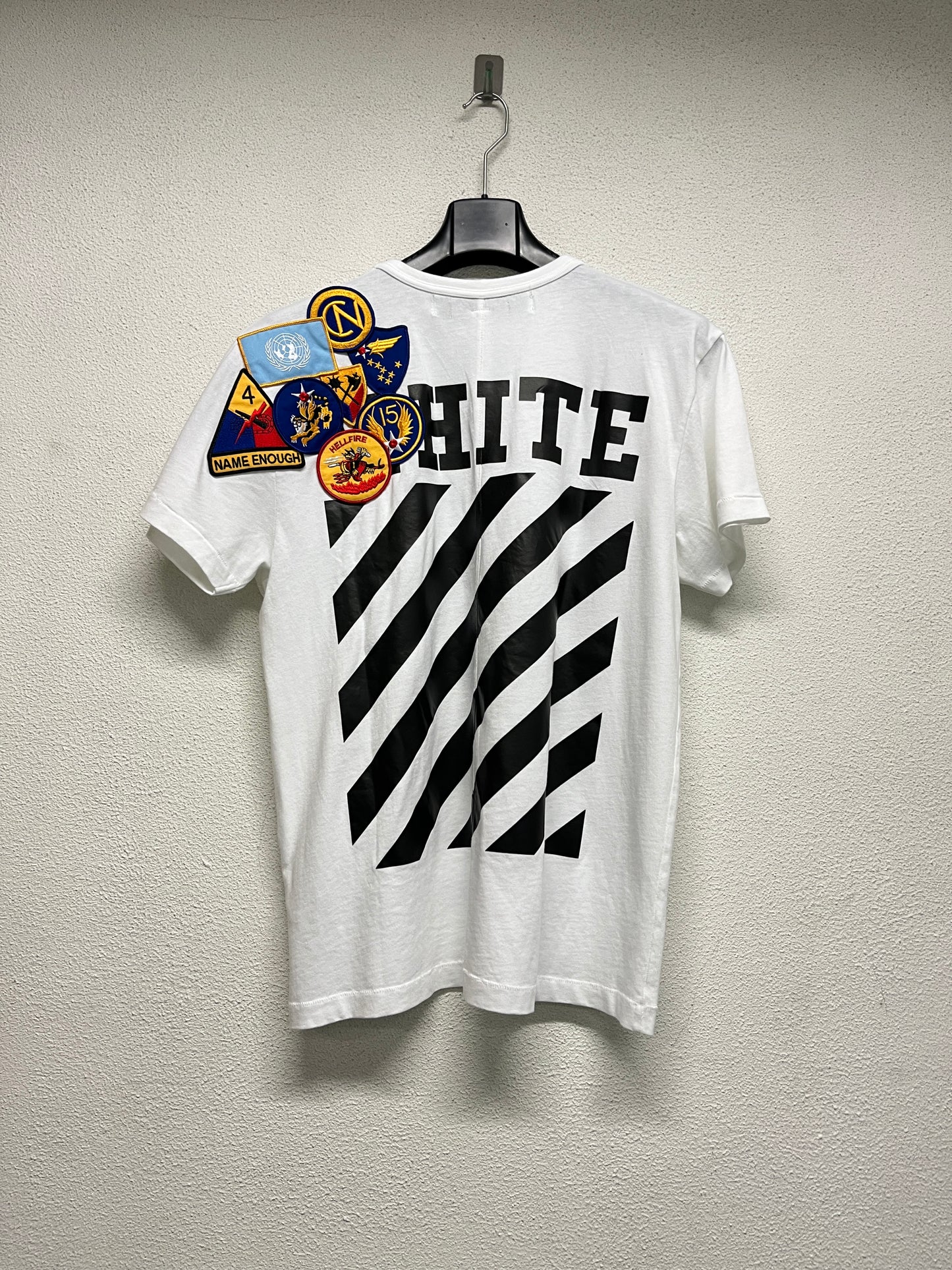 OFF-WHITE by Virgil Abloh rare white cotton tee with patches (M)