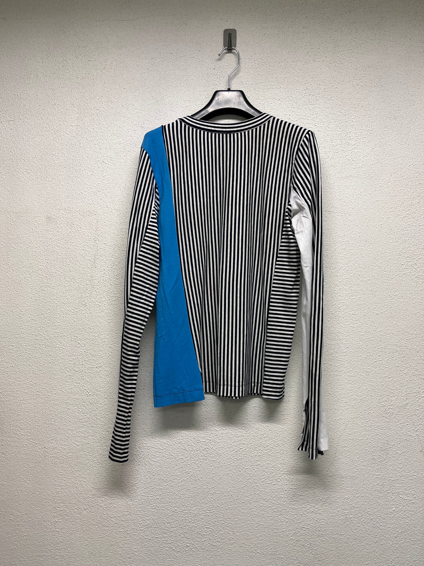 J.W. ANDERSON striped longsleeve top with fist cut-outs and chest logo (L)