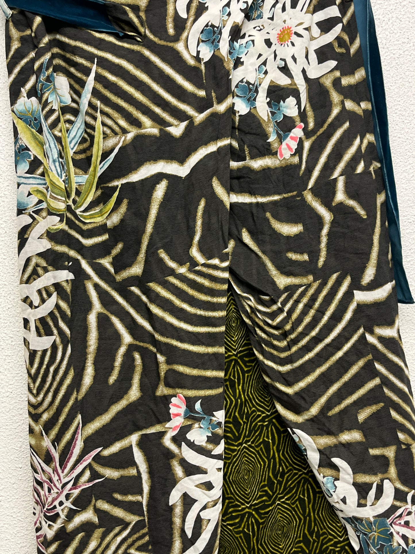 KENZO viscose abstract wrap skirt with belt (L)