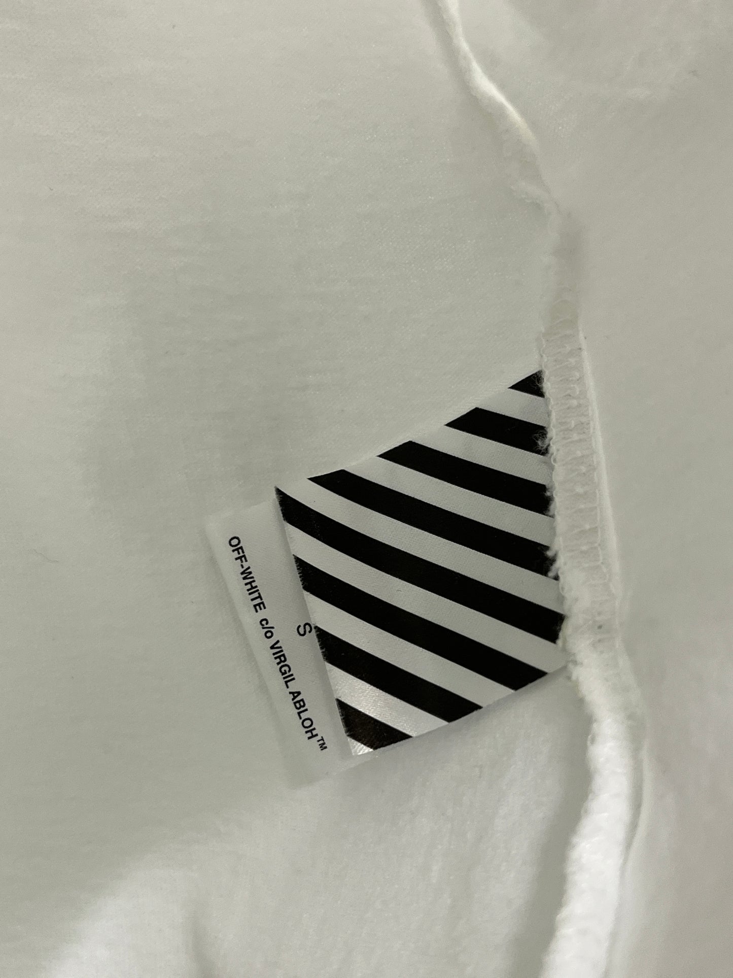 OFF-WHITE by Virgil Abloh rare tee with embroidered details (S)