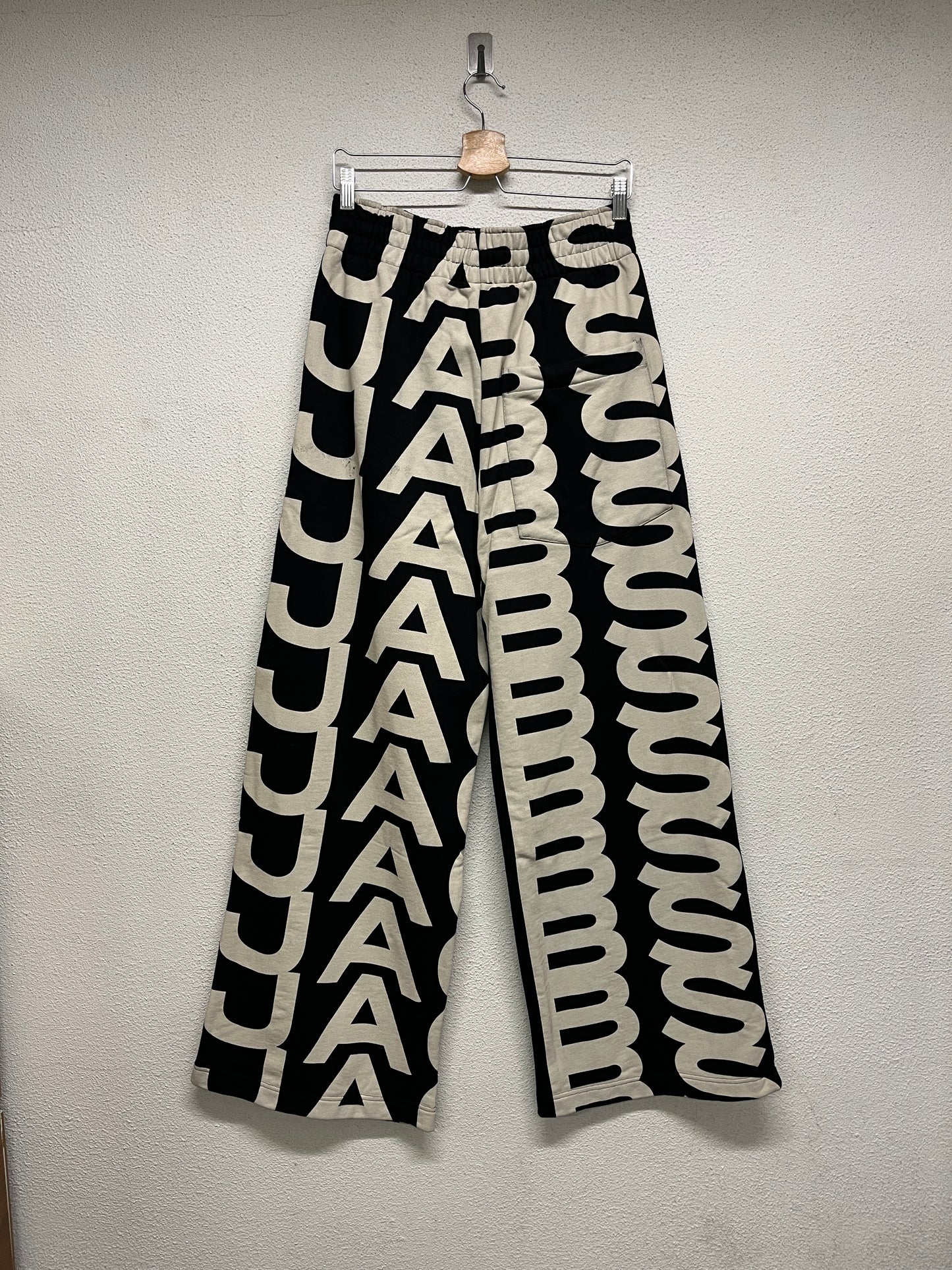 MARC JACOBS black and beige logo sweatpants (XS/S)