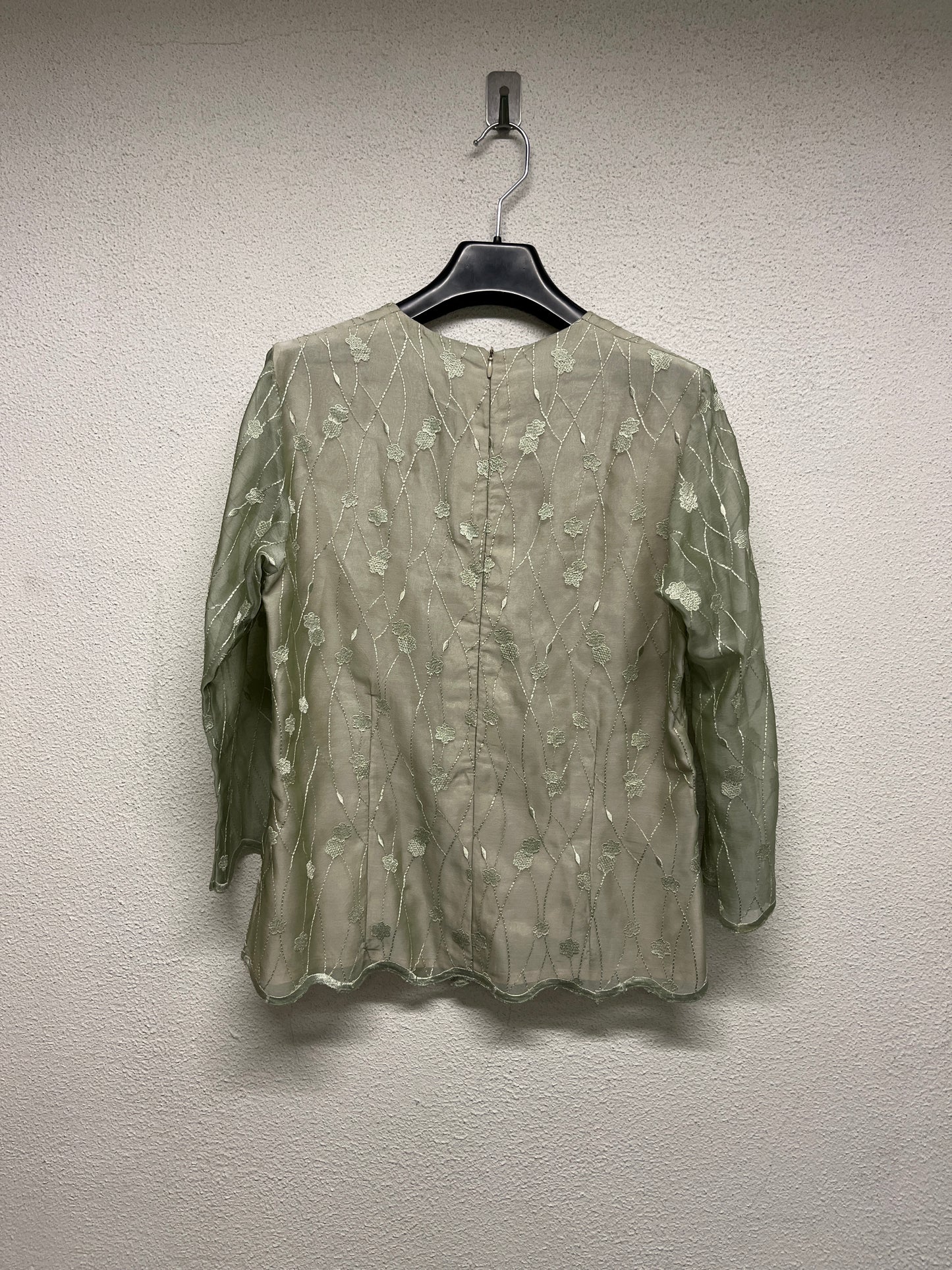 VINTAGE green floral embroidery top (M)