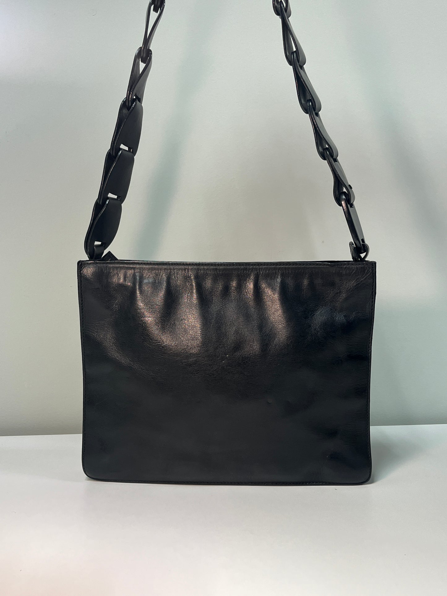 GUCCI by Tom Ford rare S/S 1997 black leather chain strap bag