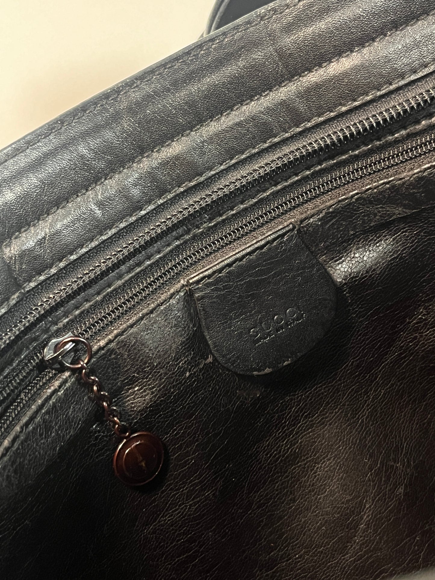 GUCCI by Tom Ford rare S/S 1997 black leather chain strap bag
