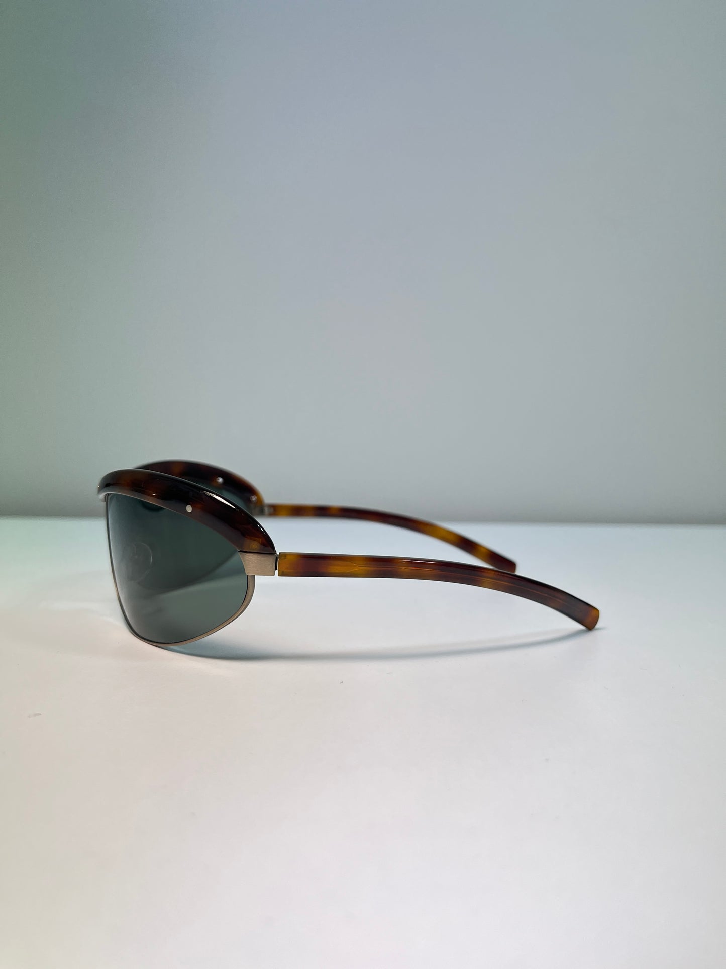 BOTTEGA VENETTA turtle shell pattern oval oversize studed sunglasses
