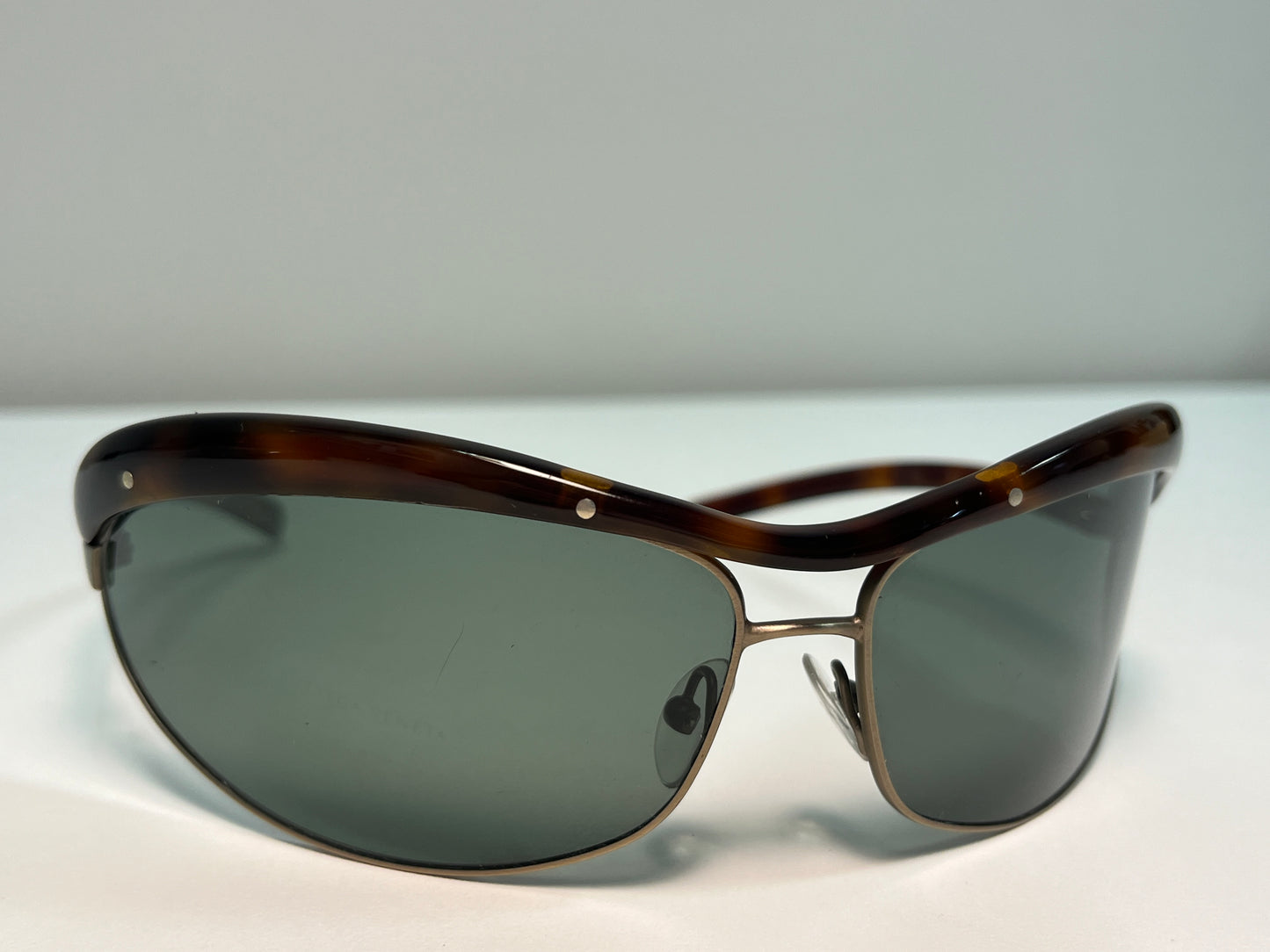 BOTTEGA VENETTA turtle shell pattern oval oversize studed sunglasses