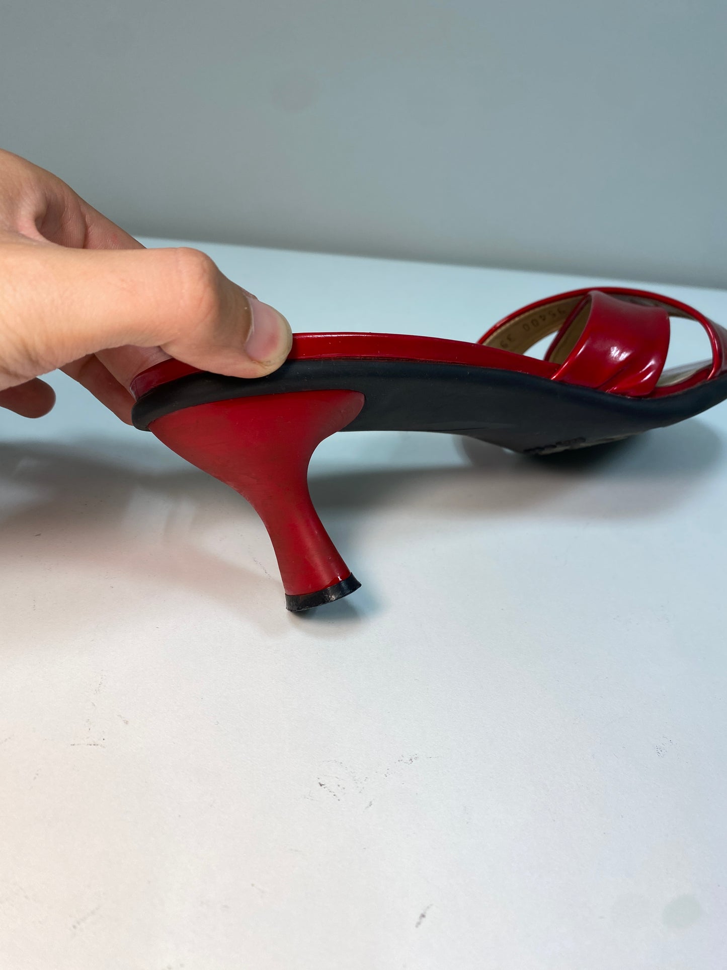 STUART WEITZMAN red leather sandals (39)