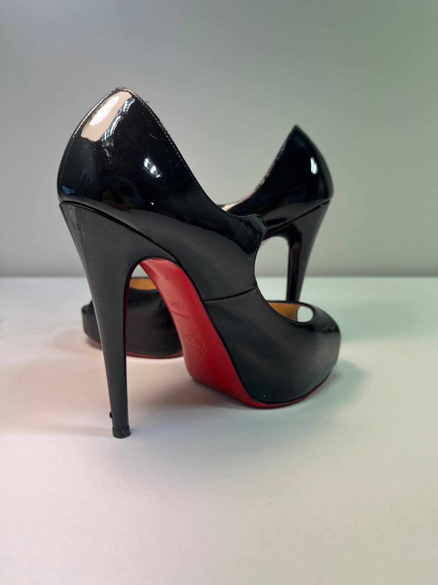CHRISTIAN LOUBOTIN 'Alta Lowa' black pumps (36.5)