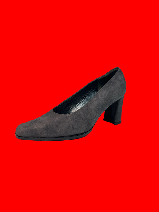 STUART WEITZMAN suede square toe pumps (36)