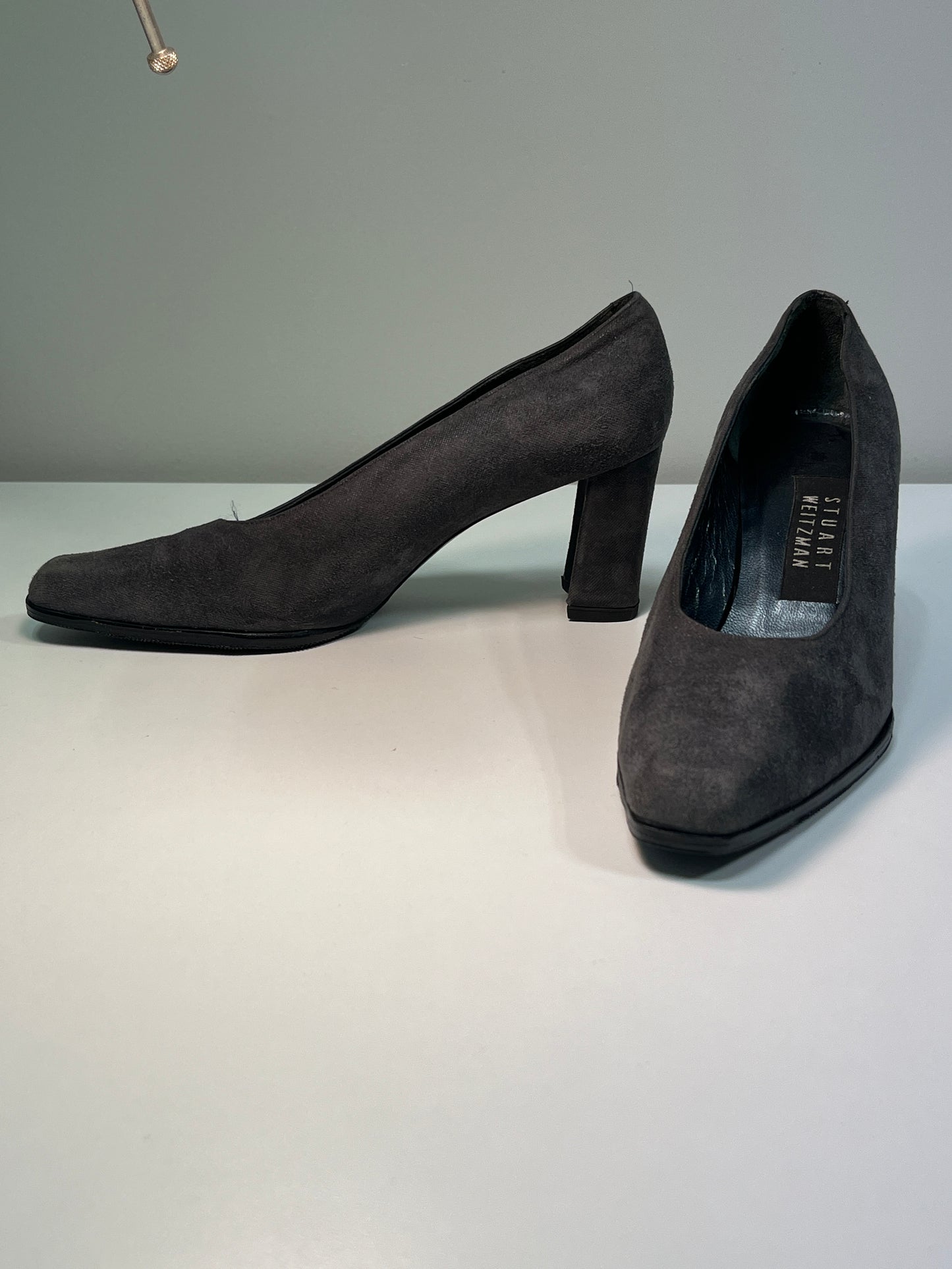 STUART WEITZMAN suede square toe pumps (36)