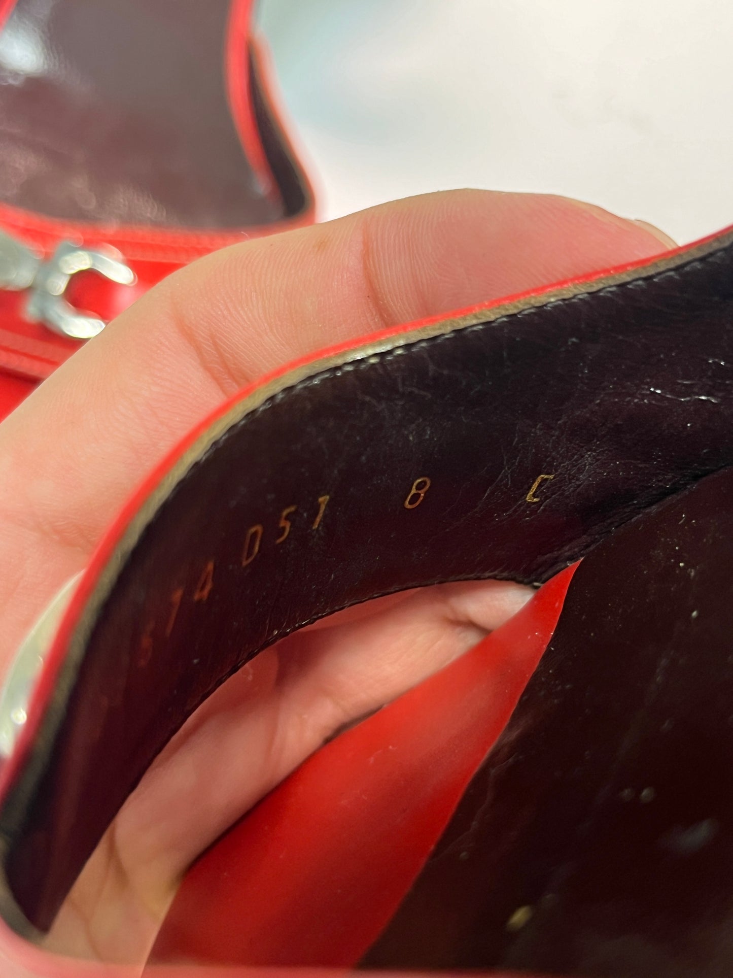 FERRAGAMO red leather sandals (39)