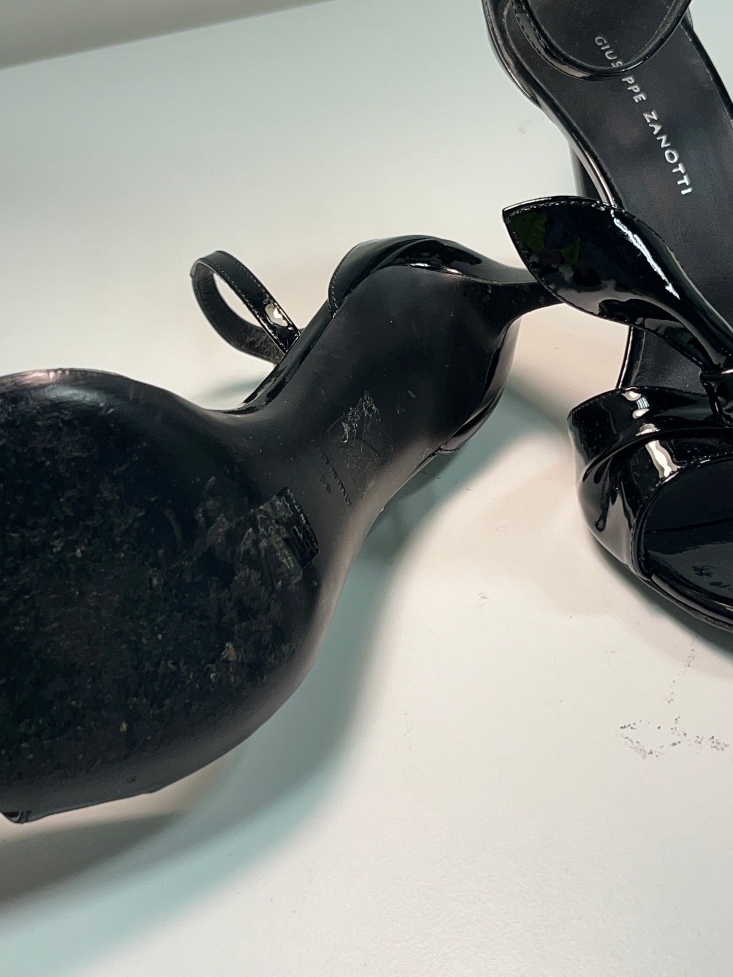 GIUSEPPE ZANOTTI black leather heels (38IT/39EU)