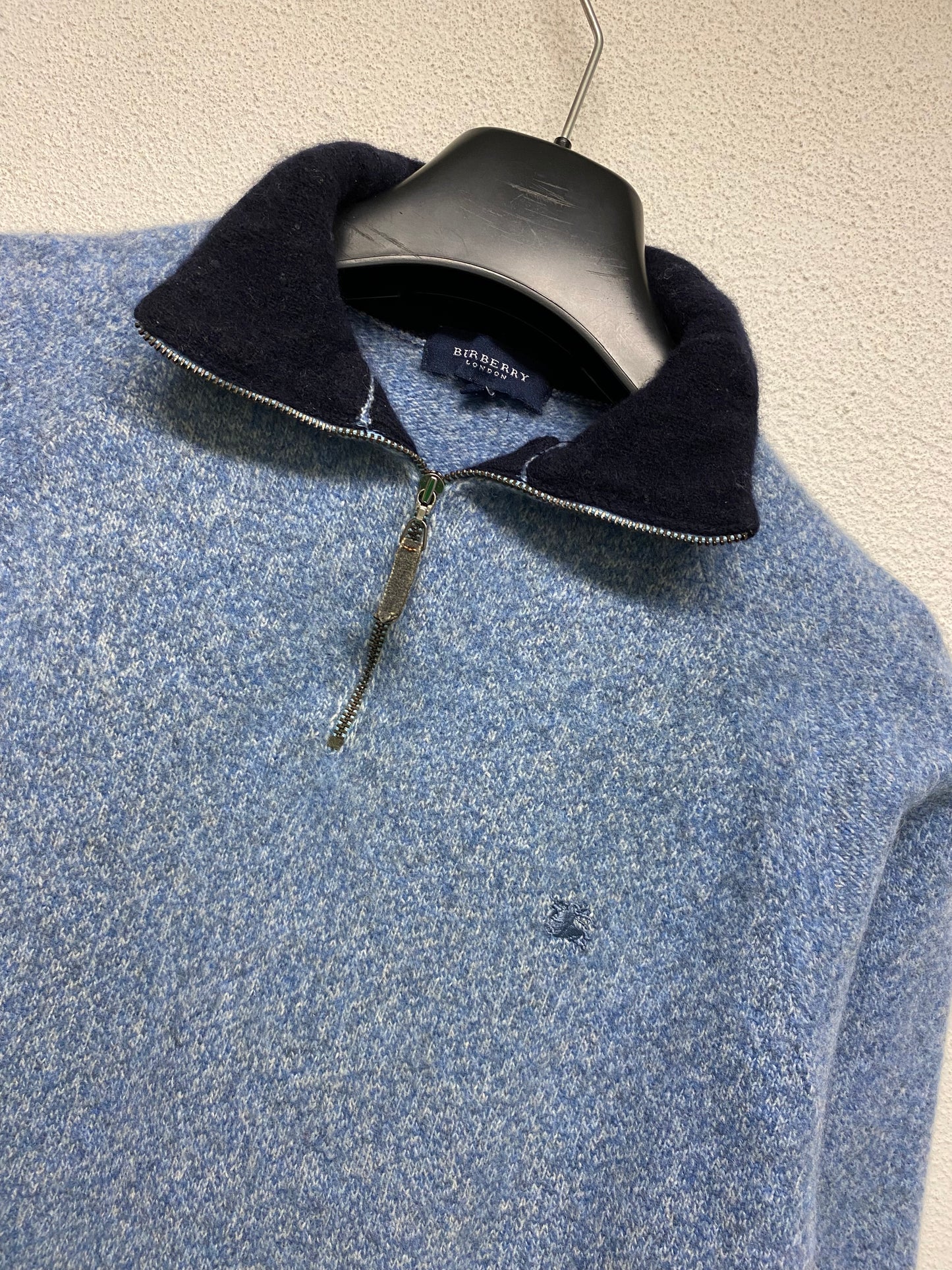 BURBERRY wool blue half zip-up sweater (S/M)